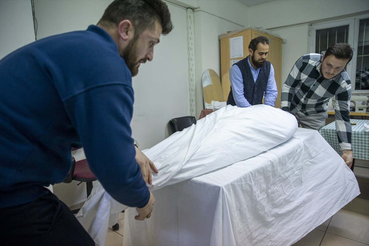 Kahramanmaraş merkezli depremlerde memleketi Hatay'da arama kurtarma çalışmalarına katılan Bolu'da...