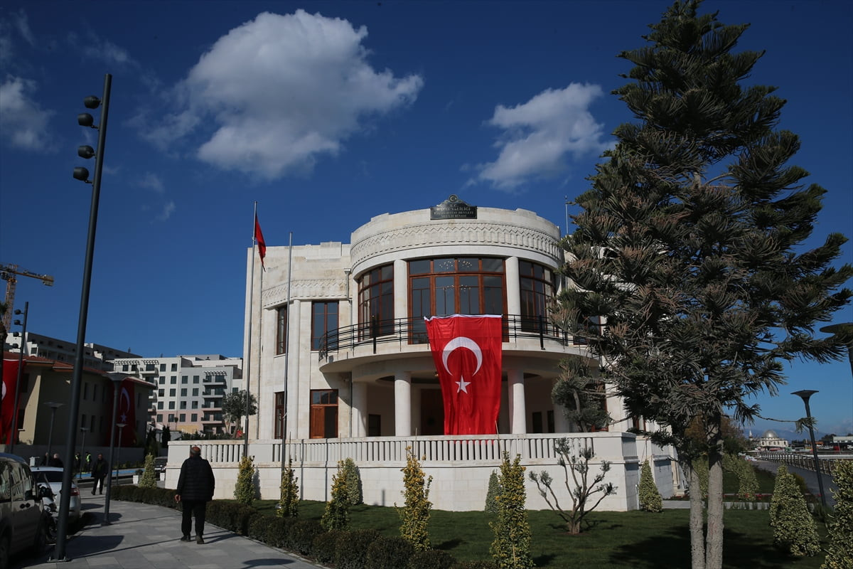 Kahramanmaraş merkezli depremlerde yıkıma uğrayan ve çalışmalarla aslına uygun şekilde yeniden...