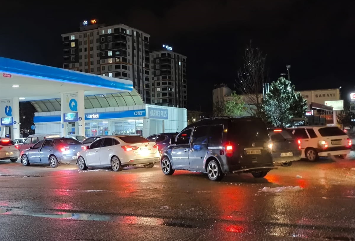 Kahramanmaraş'ın Elbistan ilçesinde saat 20.17'de 4,7 büyüklüğünde deprem meydana geldi. Elbistan...