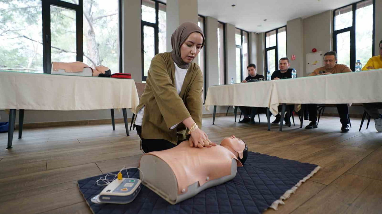 KAHRAMANMARAŞ'TA BÜYÜKŞEHİR BELEDİYESİ İŞ SAĞLIĞI VE GÜVENLİĞİ ŞUBE MÜDÜRLÜĞÜ TARAFINDAN...