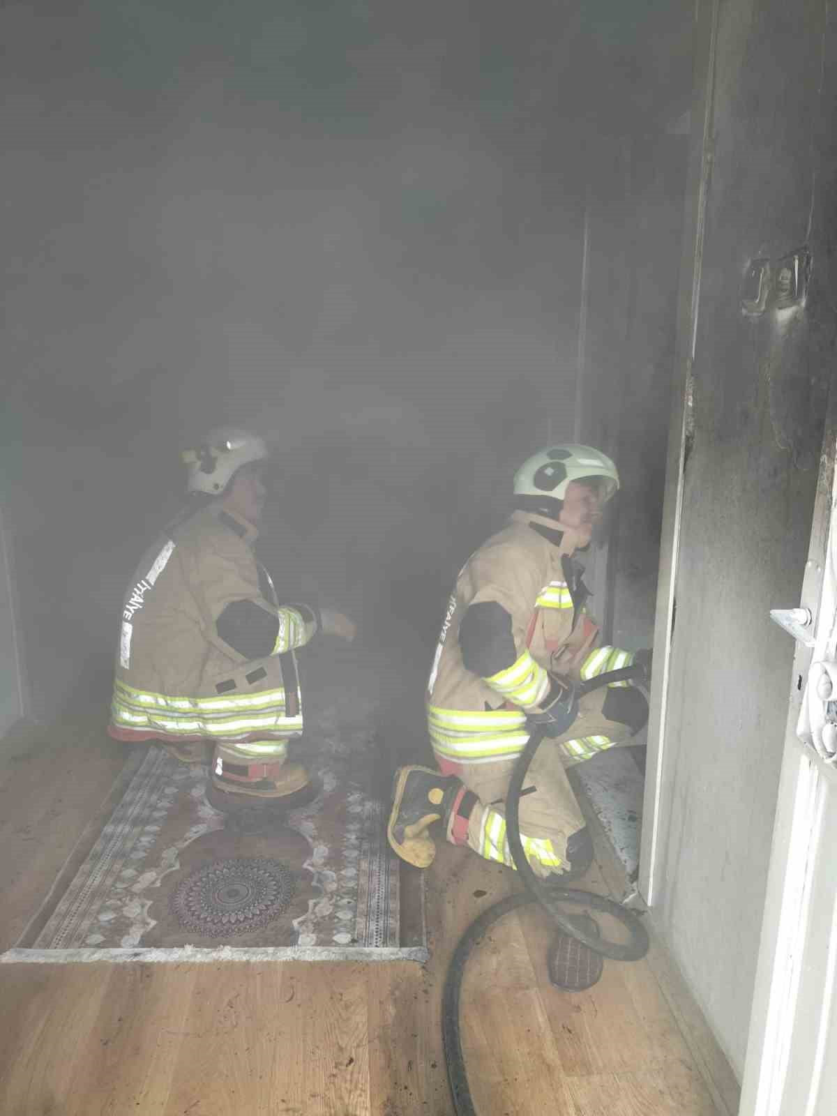 KAHRAMANMARAŞ'TA ÇIKAN İKAMET YANGINI İTFAİYE EKİPLERİNİN MÜDAHALESİ İLE SÖNDÜRÜLDÜ