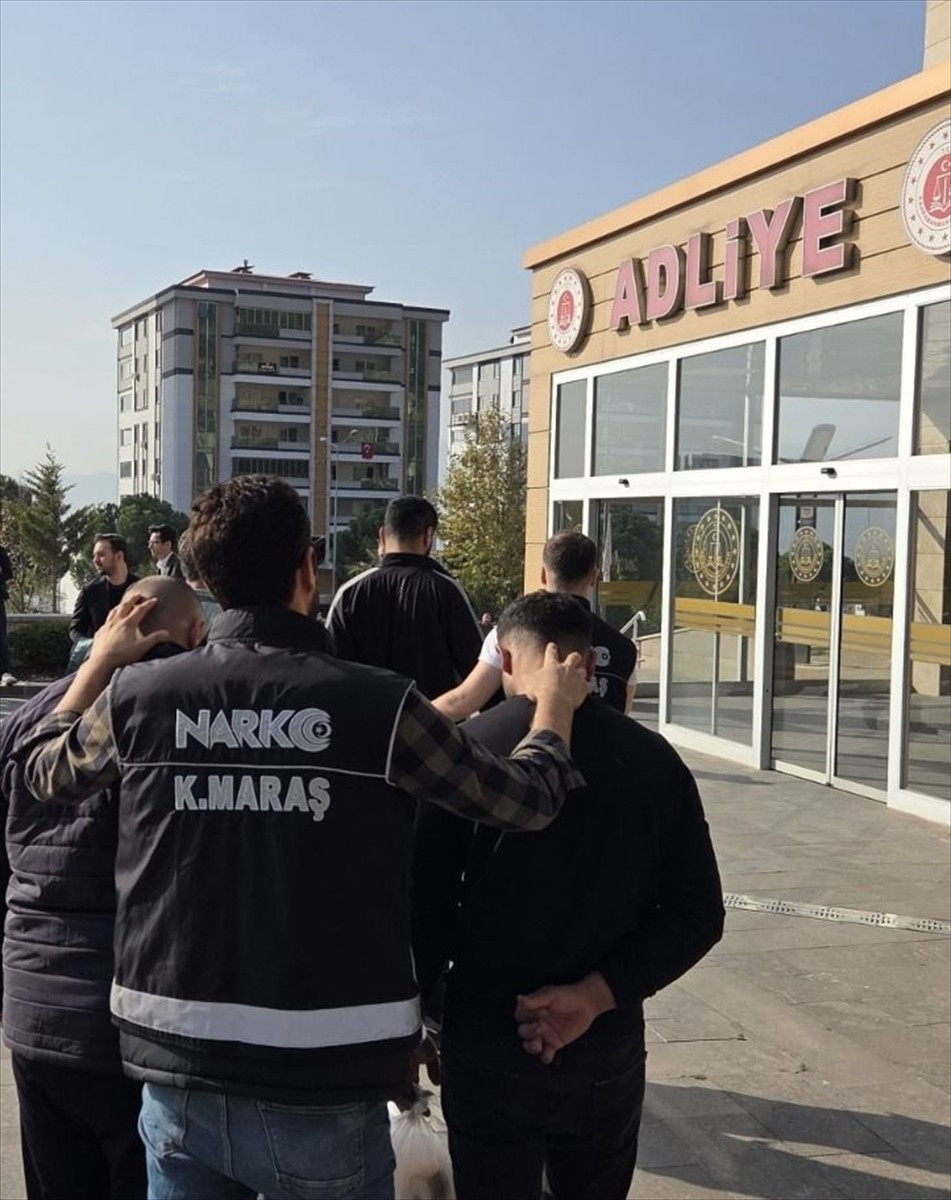 Kahramanmaraş'ta düzenlenen uyuşturucu operasyonunda gözaltına alınan 3 şüpheli tutuklandı.