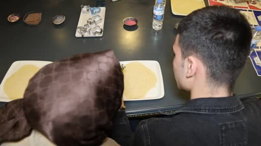 Kahramanmaraş'ta özel çocuklar kendi kurabiyelerini yaptı: Hem öğrendiler hem eğlendiler