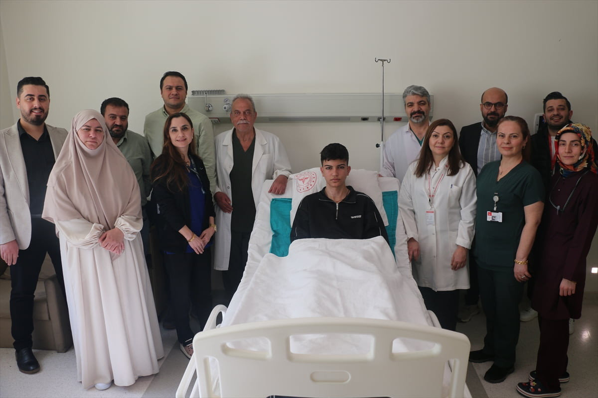 Kahramanmaraş'ta soba yakılırken çıkan yangında vücudunun yüzde 75'inde yanık oluşan lise...