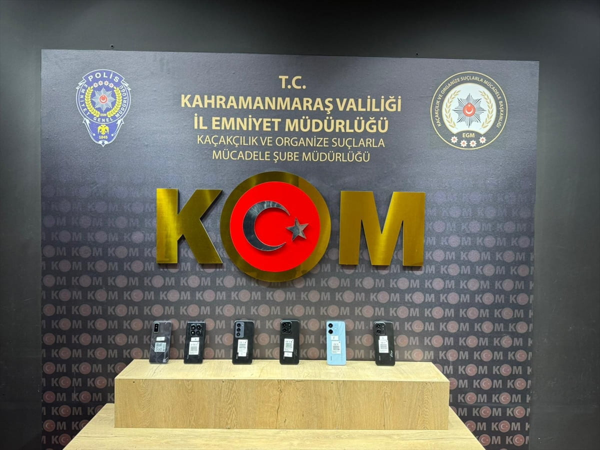 Kahramanmaraş'taki kaçakçılık operasyonunda, 3 bin 520 dolu makaron, gümrük kaçağı 10 elektronik...