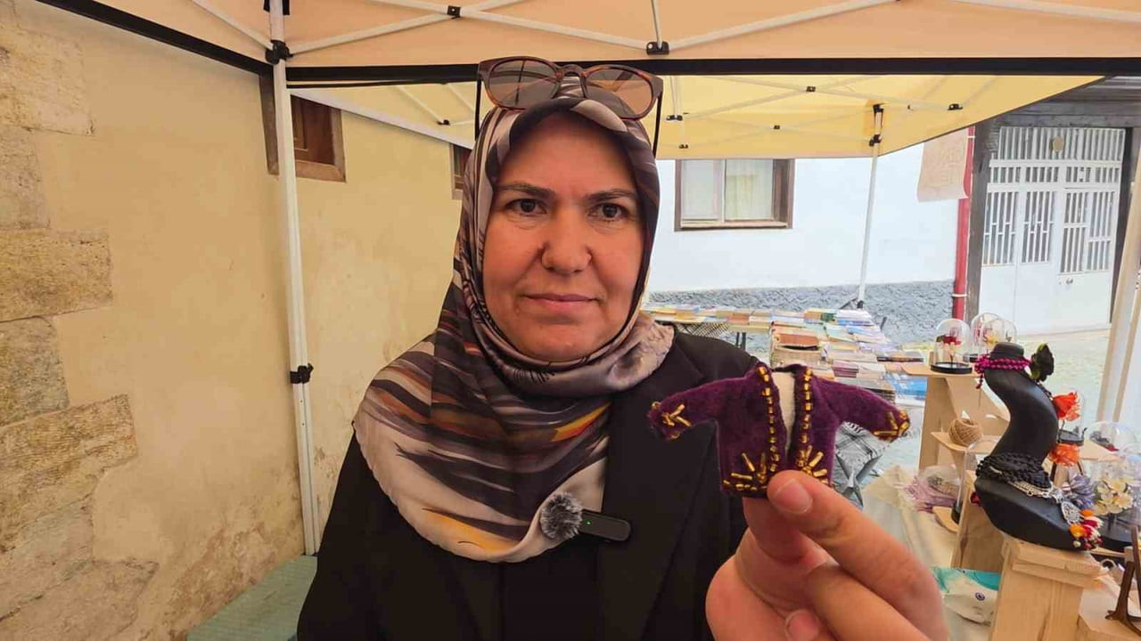 KAHRAMANMARAŞLI İPEK KOZA SANATÇISI NURAY TAŞKIRAN, KÜTAHYA'DA DÜZENLENEN GERMİYAN FESTİVALİ...