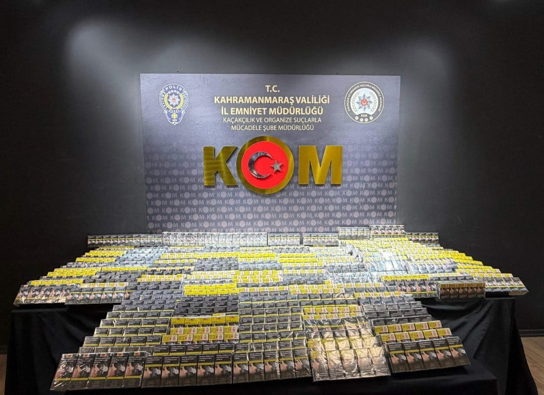 KAHRAMANMARAŞ’TA DÜZENLENEN OPERASYONLARDA KAÇAK CEP TELEFONU VE BİNLERCE PAKET SİGARA ELE...