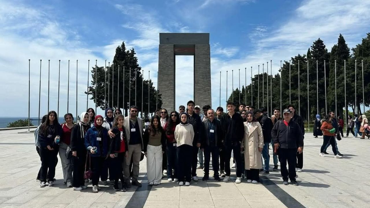 Kahta Belediyesi'nden Öğrencilere Tarihsel Gezi Programı