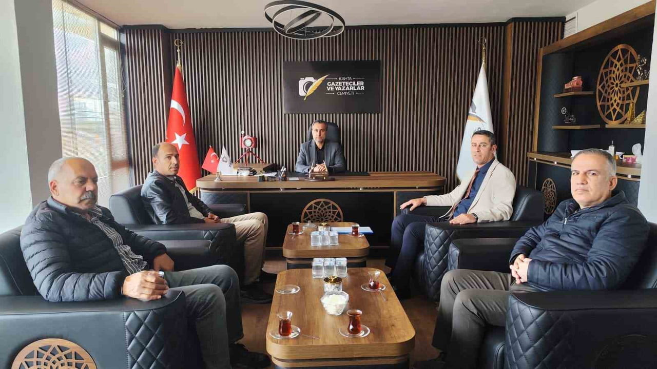 KAHTA TARIM VE ORMAN MÜDÜRÜ YILDIRIM GAZETECİLERLE BİR ARAYA GELDİ