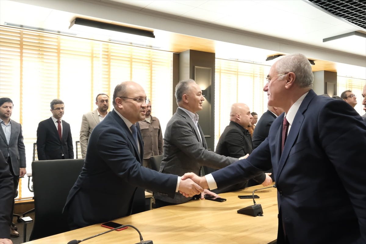 Kamu Başdenetçisi Mehmet Akarca, Hitit Üniversitesi Senato Salonu'nda düzenlenen "Ombudsman Hitit...