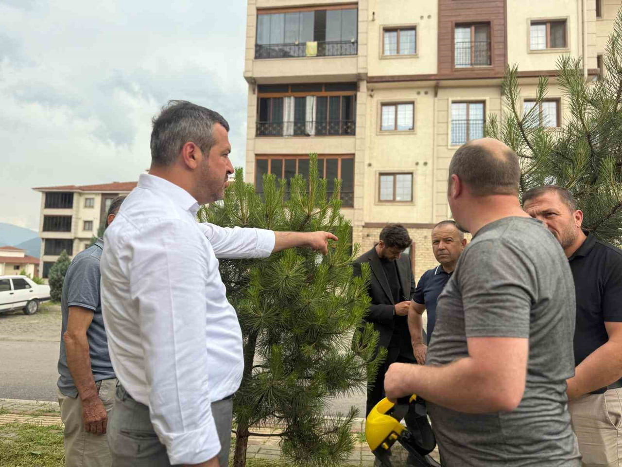 KARABÜK BELEDİYE BAŞKANI ÖZKAN ÇETİNKAYA, BELEN TOKİ KONUTLARI'NDA YAPILACAK TEMA PARK PROJESİYLE...
