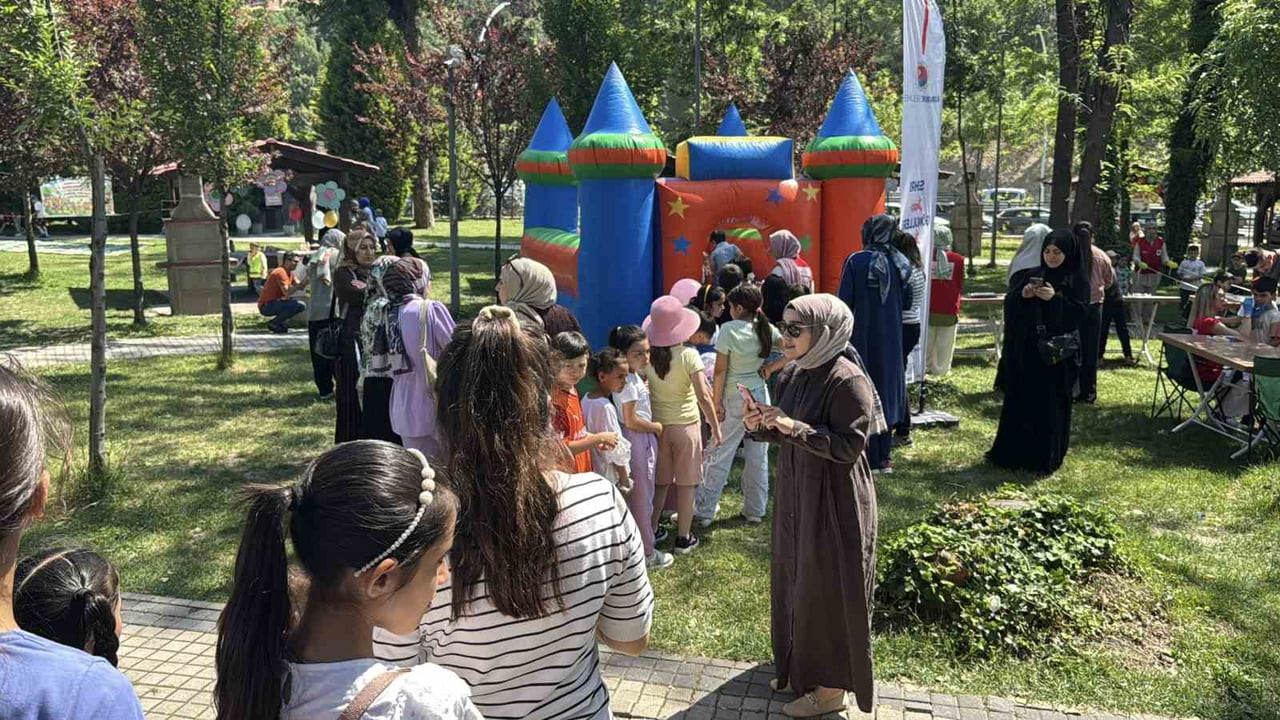 KARABÜK BELEDİYESİ, KUR'AN KURSLARINDA EĞİTİM ALAN ÖĞRENCİLER İÇİN DÜZENLENEN YIL SONU BİTİRME...