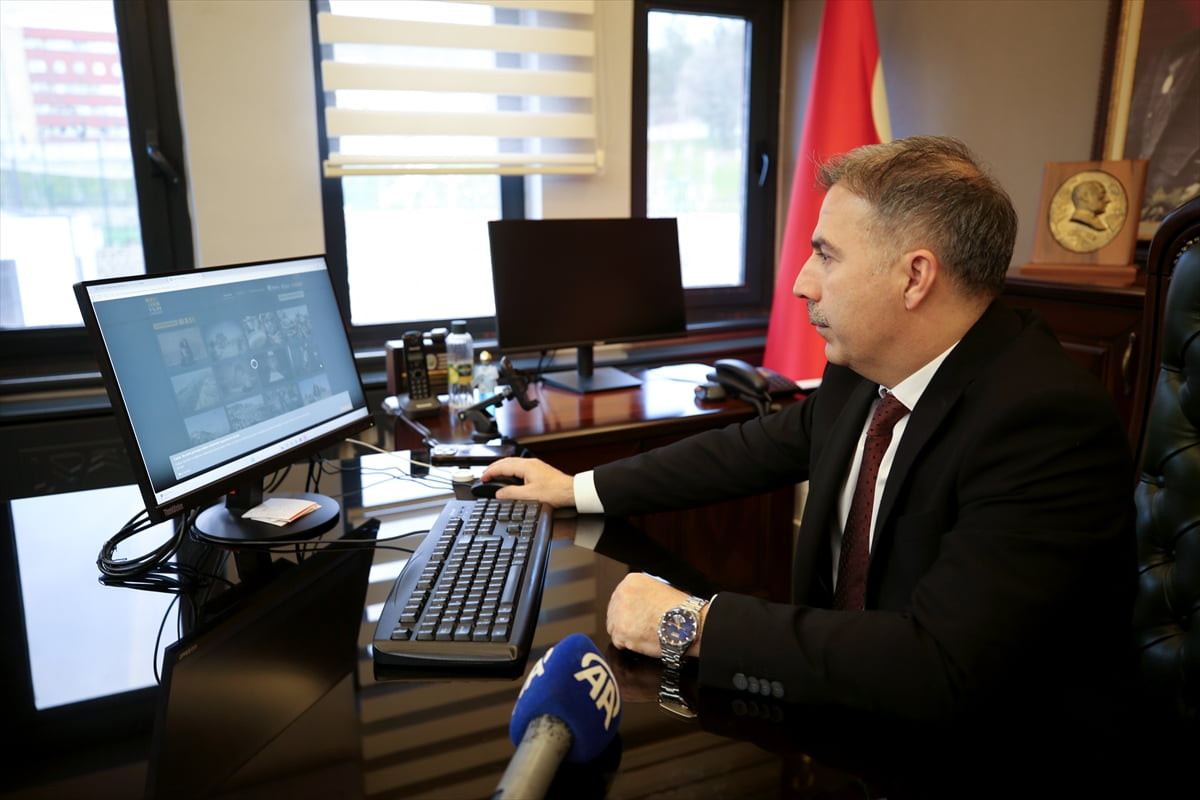 Karabük Cumhuriyet Başsavcısı Selçuk Akman, Anadolu Ajansının (AA) gözünden 2025'e damga vuran...