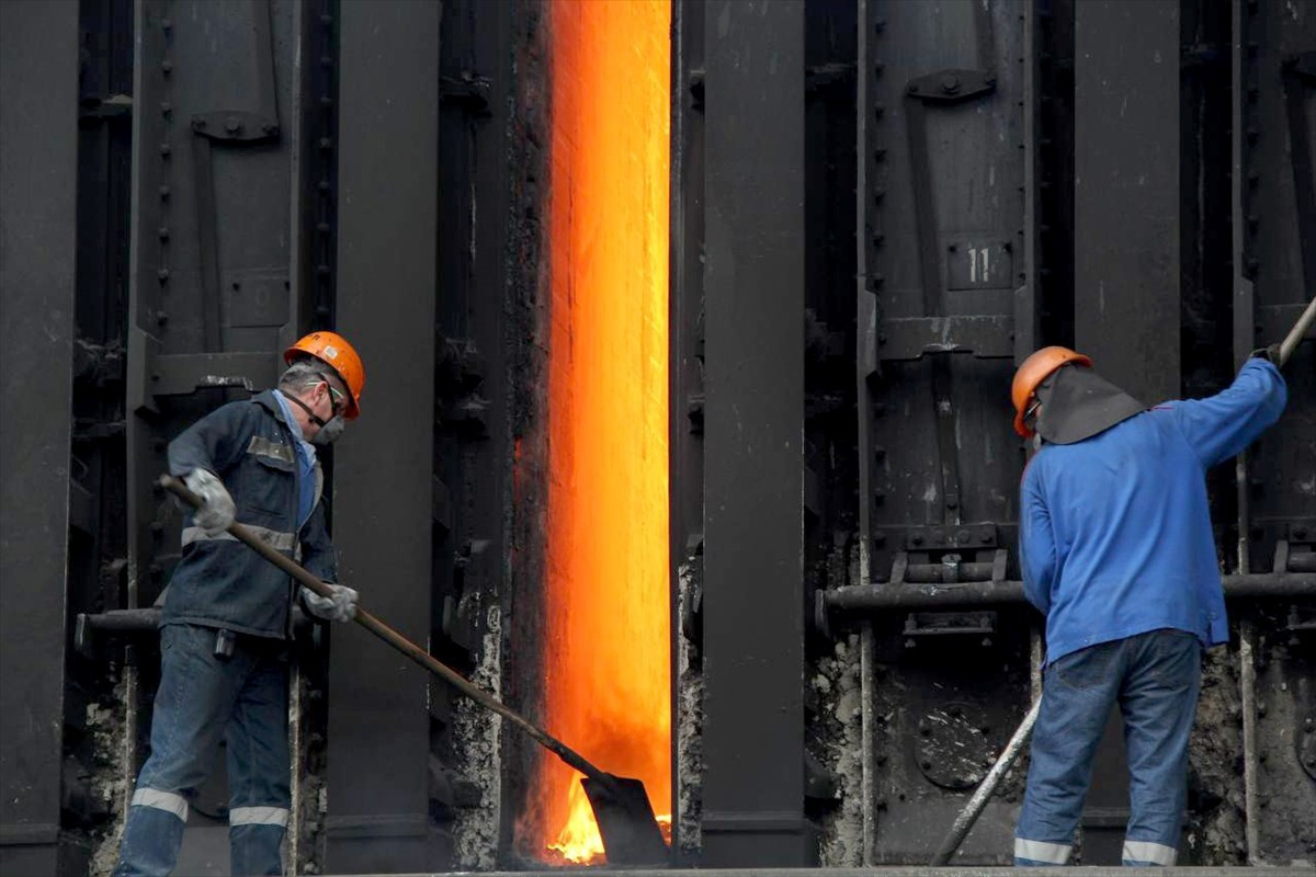 Karabük Demir ve Çelik Fabrikaları (KARDEMİR) Yönetim Kurulu Başkanı Muhammed Ali Oflaz, yeni...