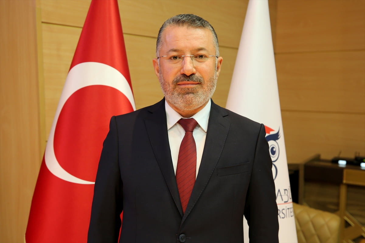 Karabük Üniversitesi (KBÜ) Rektörü Prof. Dr. Fatih Kırışık (fotoğrafta), AA muhabirine, sosyal...