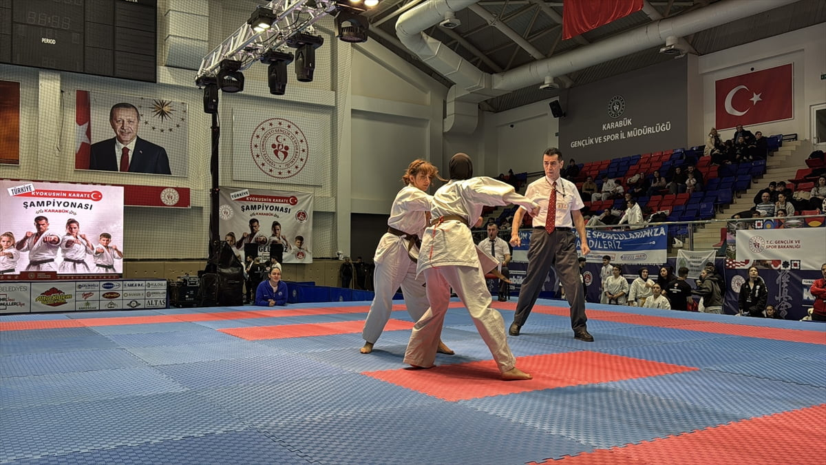 Karabük'te gerçekleştirilen Türkiye Kyokushin Karate Şampiyonası tamamlandı.