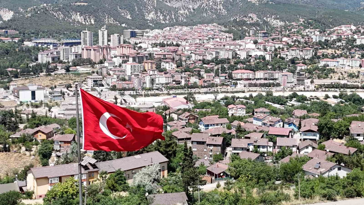 KARABÜK'TE MAYIS AYINDA 205 KONUT VE 27 İŞ YERİ SATIŞI GERÇEKLEŞTİ. SATIŞLARIN BÜYÜK BÖLÜMÜNÜ...