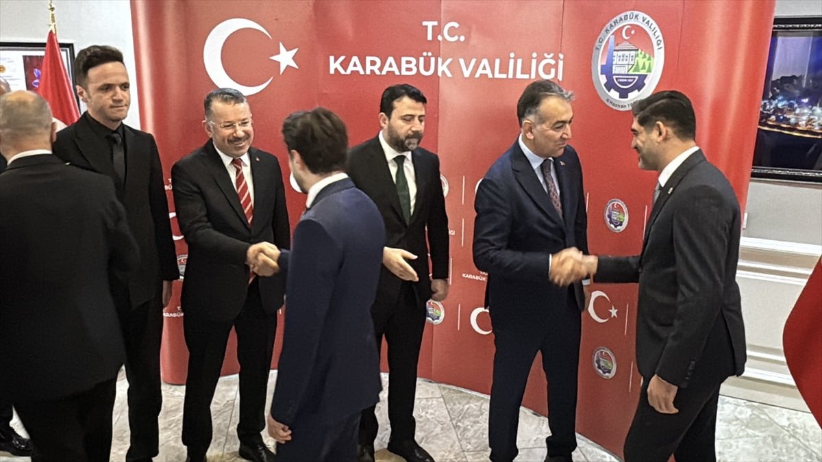 Karabük'te Ramazan Bayramı dolayısıyla kent protokolü ve şehir sakinlerinin katılımıyla...