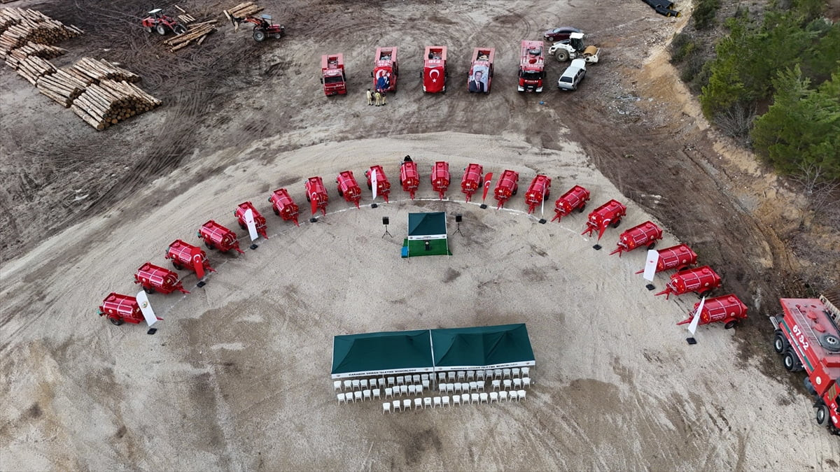 Karabük'te su tankeri dağıtım töreni ve kızılçam tohum ekimi etkinliği gerçekleştirildi.