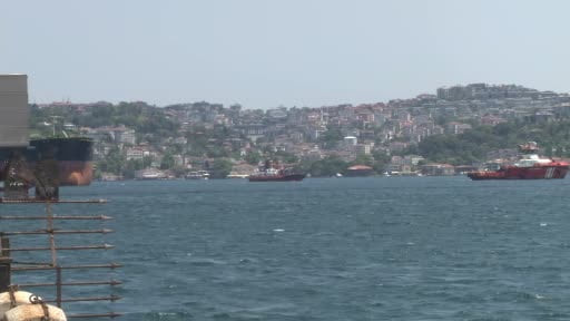 Karadeniz’de dron saldırısına uğrayan gemi İstanbul Boğazı’ndan geçti