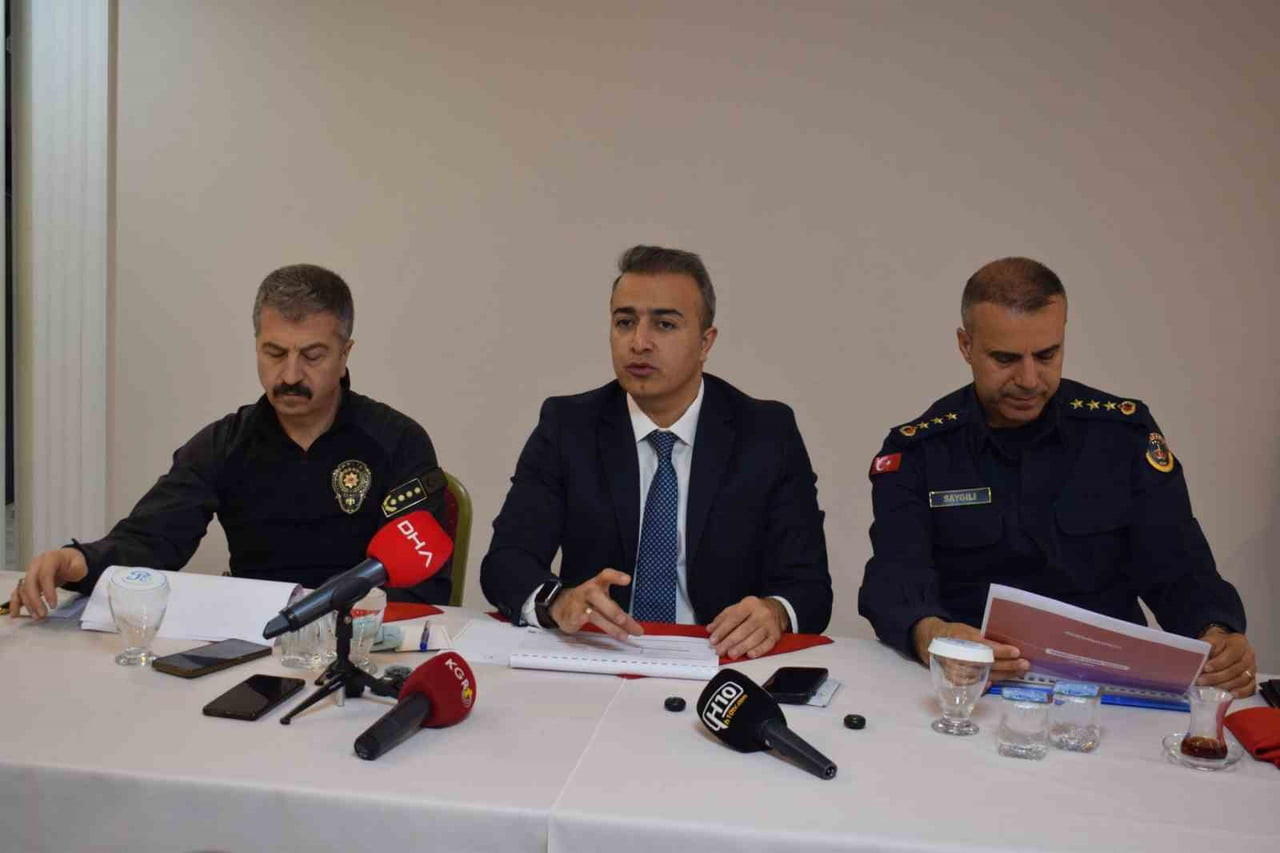 KARAMAN VALİSİ HAYRETTİN ÇİÇEK, KARAMAN'IN CİDDİ ASAYİŞ SIKINTISI OLMAYAN HUZURLU BİR KENT...