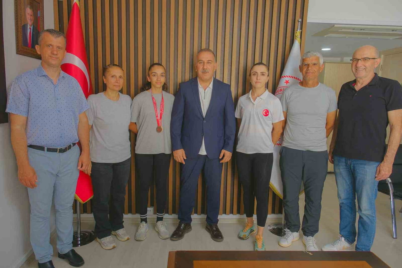 KARAMAN'DA DÜZENLENEN OKUL SPORLARI BİSİKLET TÜRKİYE BİRİNCİLİĞİ YARIŞMALARI'NDA TÜRKİYE ÜÇÜNCÜSÜ...