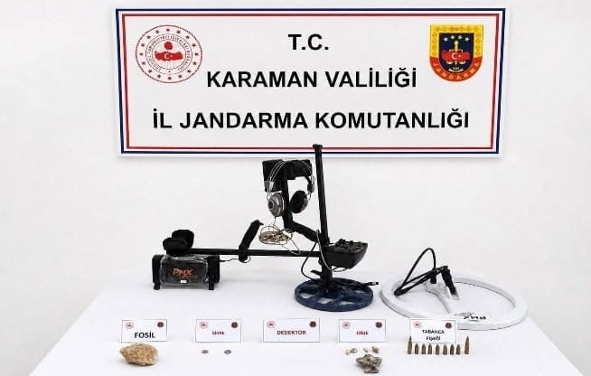 KARAMAN'DA JANDARMA EKİPLERİNİN GERÇEKLEŞTİRDİĞİ UYGULAMALARDA TARİHİ ESER VE UYUŞTURUCULAR ELE...