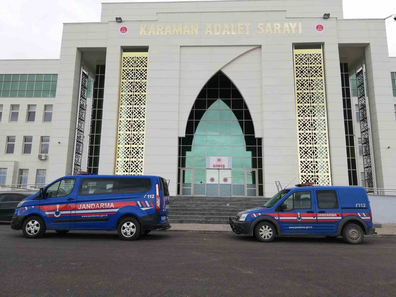 KARAMAN'DA JANDARMANIN TEFECİLERE YÖNELİK DÜZENLENEN OPERASYONDA  7'Sİ KADIN 32 KİŞİ GÖZALTINA...