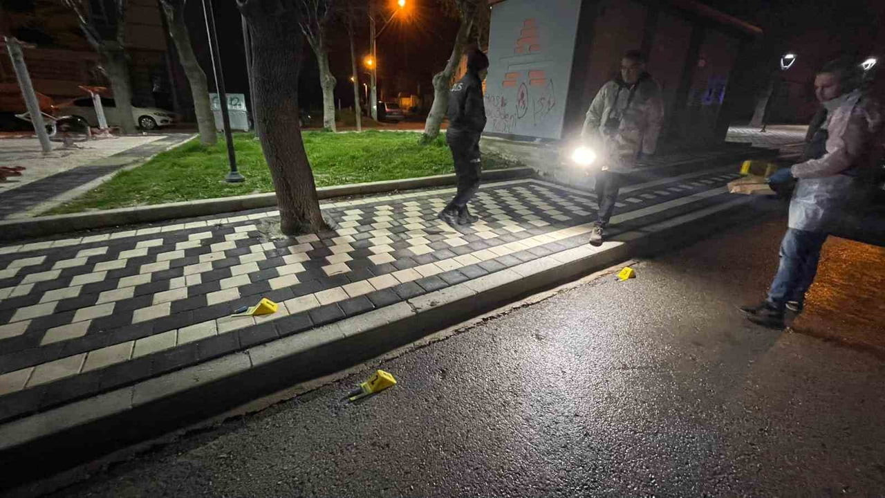 KARAMAN'DA KİMLİĞİ BELİRSİZ KİŞİ VEYA KİŞİLERİN TÜFEKLE ÇEVREYE RASTGELE ATEŞ AÇMASI SONUCU...