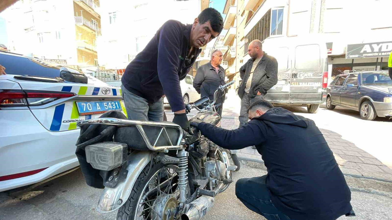 KARAMAN'DA SÜRÜCÜSÜNÜN BIRAKIP KAÇTIĞI MOTOSİKLETİN ŞASE NUMARASININ KAZINMIŞ OLDUĞU...