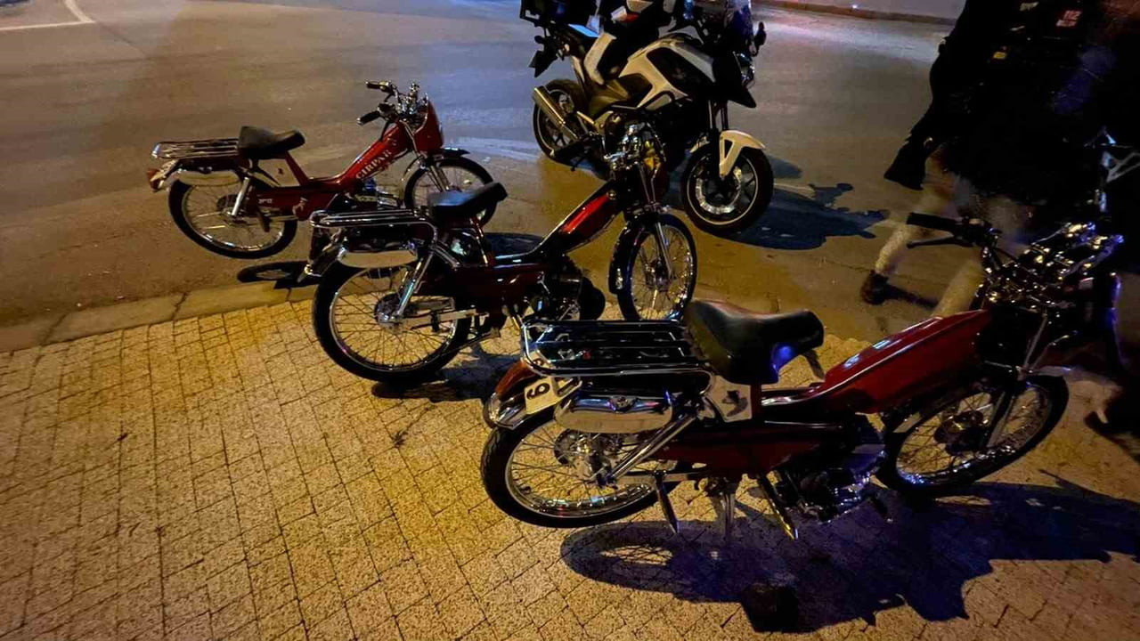 KARAMAN'DA ÜZERİNDE TEKNİK DEĞİŞİKLİKLER YAPILDIĞI BELİRLENEN ÜÇ MOTOSİKLETE TOPLAM 344 BİN LİRA...