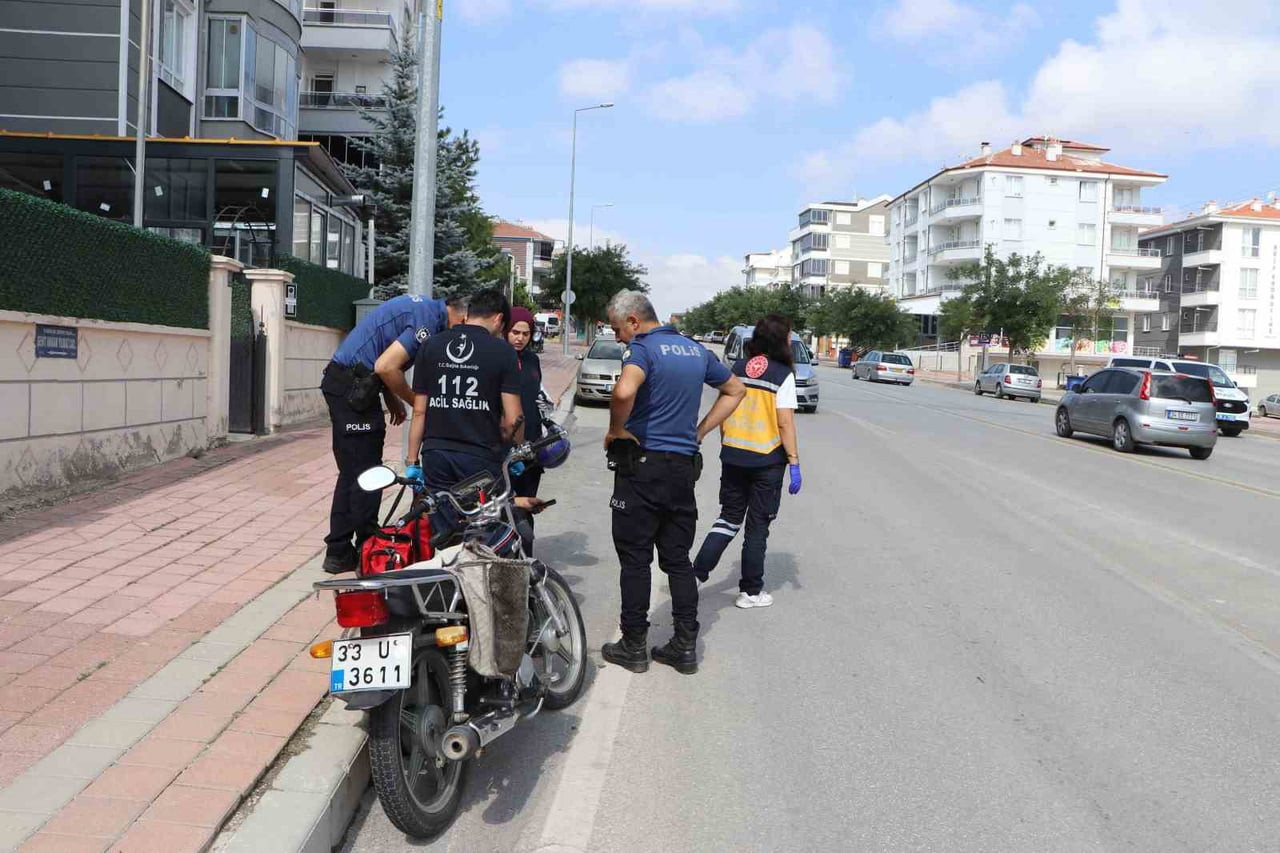 KARAMAN’DA OTOMOBİL İLE MOTOSİKLETİN ÇARPIŞMASI SONUCU MEYDANA GELEN TRAFİK KAZASINDA 1 KİŞİ...