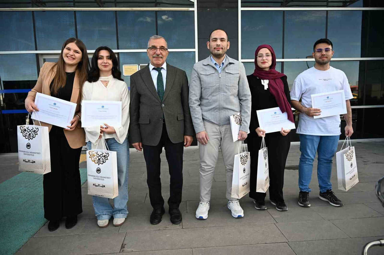 KARAMANOĞLU MEHMETBEY ÜNİVERSİTESİ (KMÜ) REKTÖRÜ PROF. DR. MEHMET GAVGALI, EN ÇOK KİTAP OKUYAN...