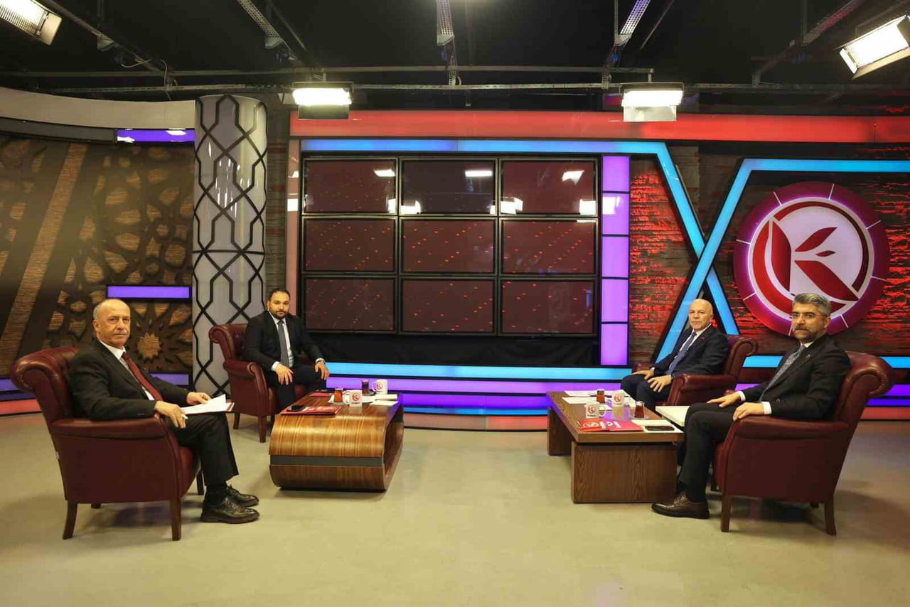 KARDELEN TV’DE ESAT BİNDESEN VE SONER İSTANBULLU’NUN SUNDUĞU “ANALİZ” PROGRAMINA BÜYÜKŞEHİR...