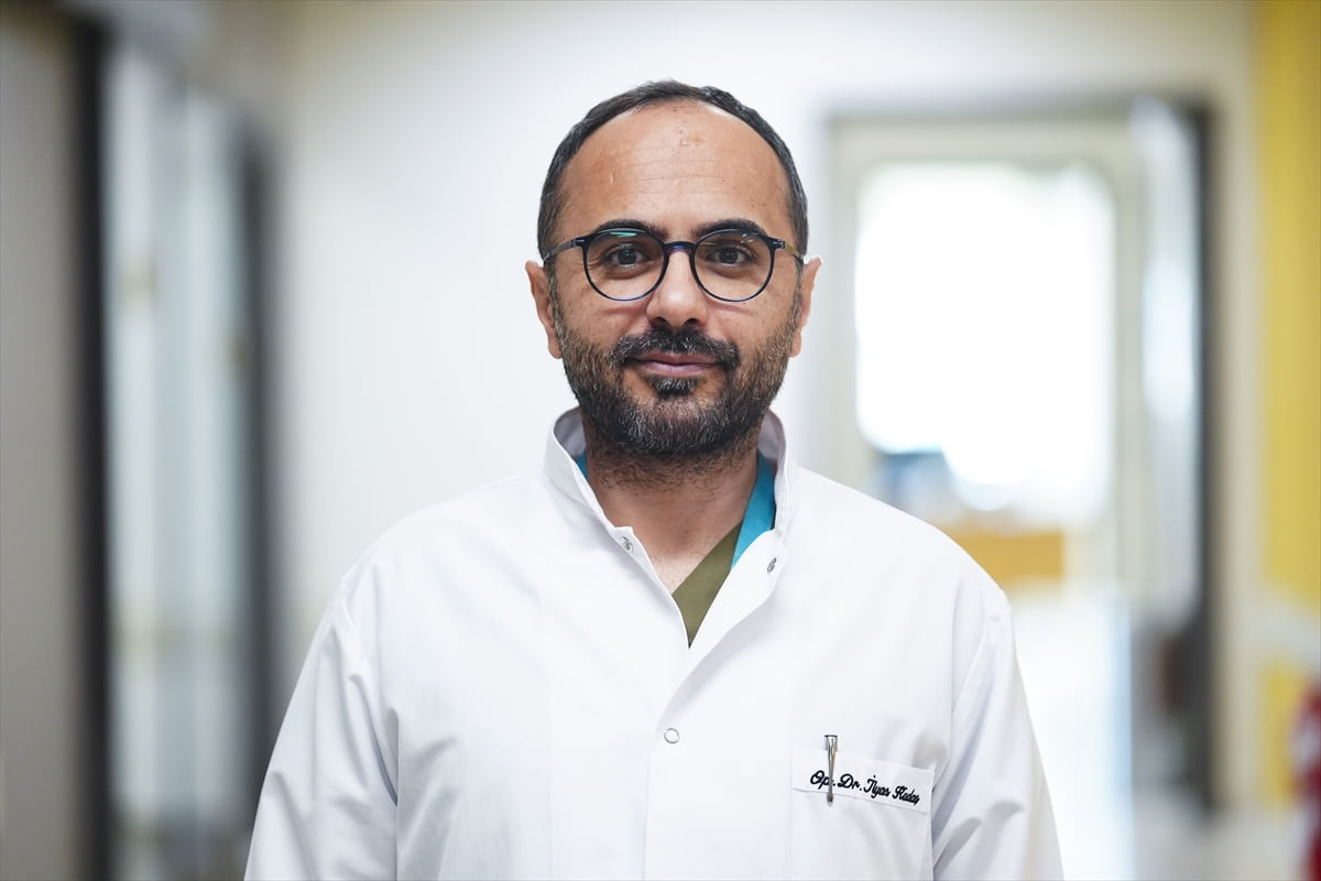 Kardeşine 20 yıl önce karaciğerinin bir kısmını bağışlayarak hayata tutunmasını sağlayan Remezan...