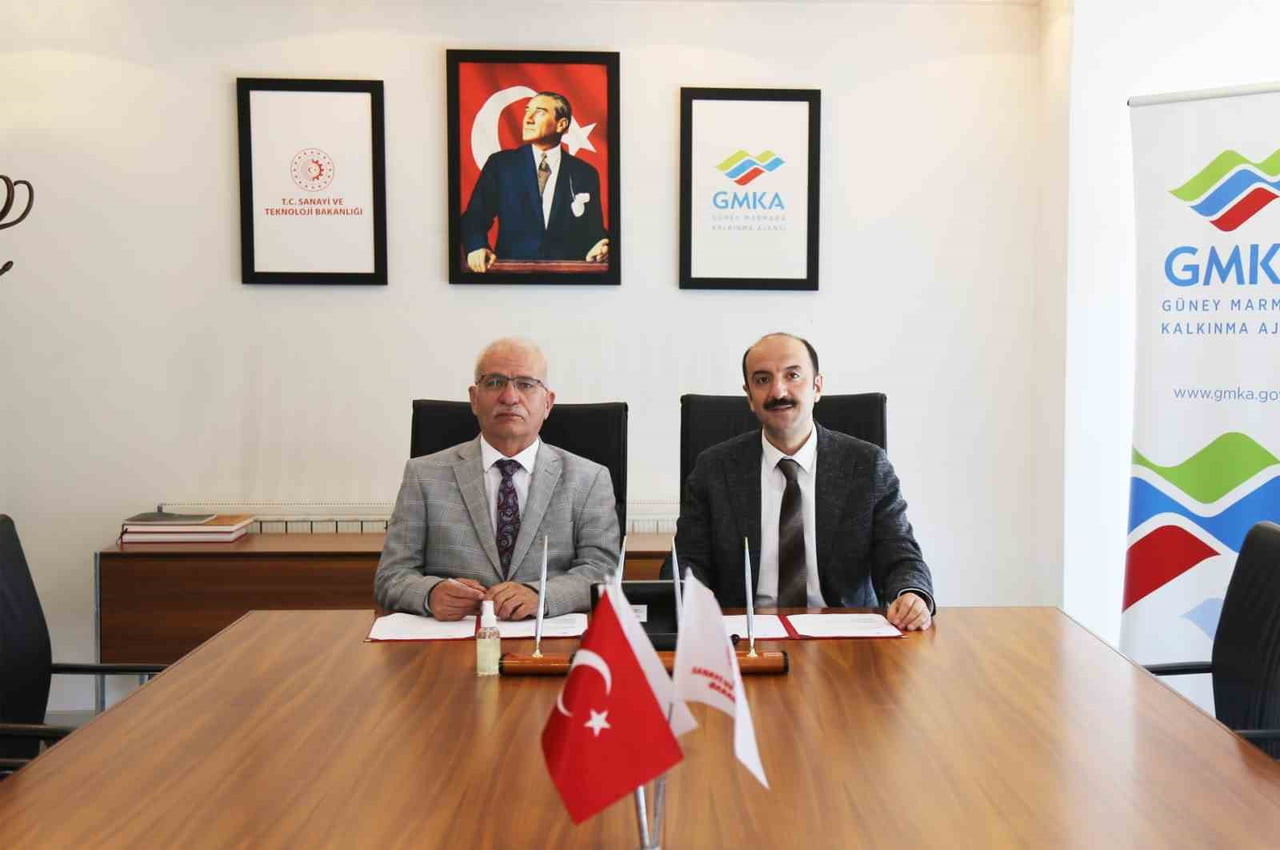 KARESİ'DE İHA VE MODEL UÇAK TEKNOLOJİLERİ EĞİTİMİ PROJESİ İMZALANDI