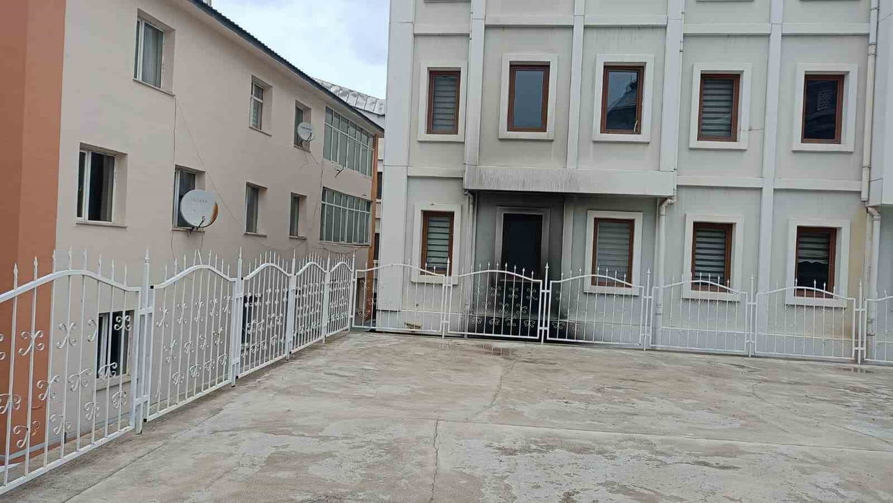 KARS BELEDİYESİ ELEKTRİKSİZ KALDI(KARS-İHA)