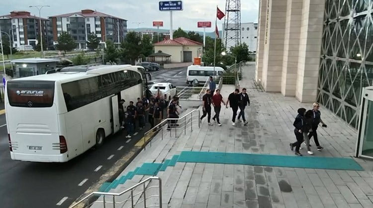 KARS MERKEZLİ 8 İLDE GERÇEKLEŞTİRİLEN EŞ ZAMANLI OPERASYONLARDA GÖZALTINA ALINAN 29 ŞÜPHELİDEN...