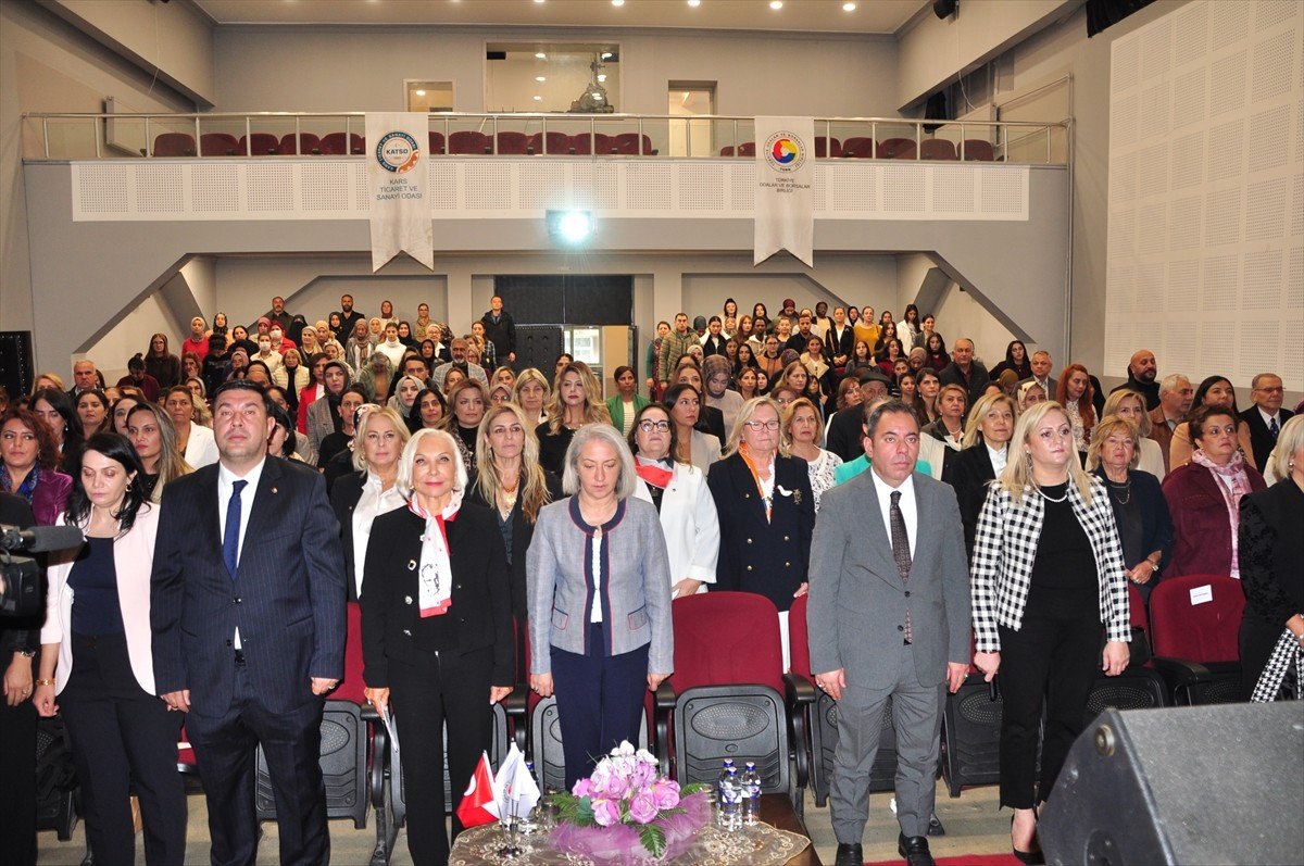 Kars'ta Ticaret ve Sanayi Odası ile TOBB Kars Kadın Girişimciler Kurulu işbirliğiyle "Serhat'ta İz...