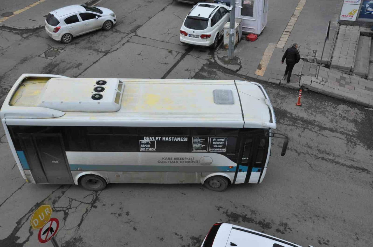 KARS’TA DOLMUŞ ÜCRETLERİNE TEPKİ(KARS-İHA)