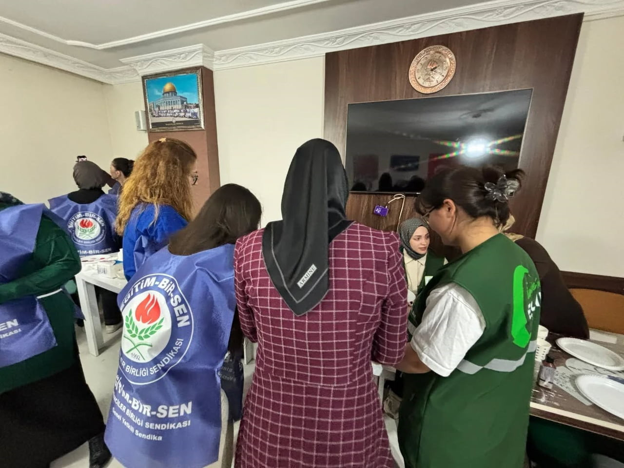 KARS’TA YEŞİLAY GÖNÜLLÜLERİNDEN RENKLİ ATÖLYE ETKİNLİĞİ(KARS-İHA)