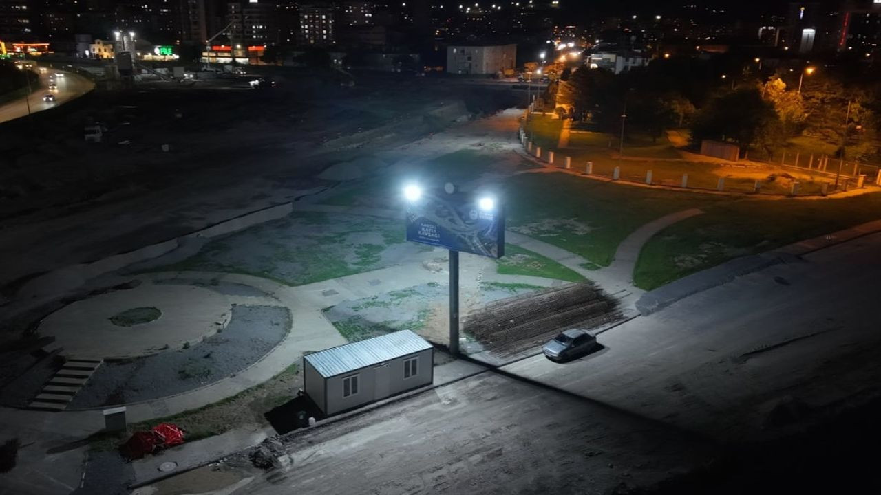 Kartal Katlı Kavşağı Projesi'nde Gece Çalışmaları Başladı
