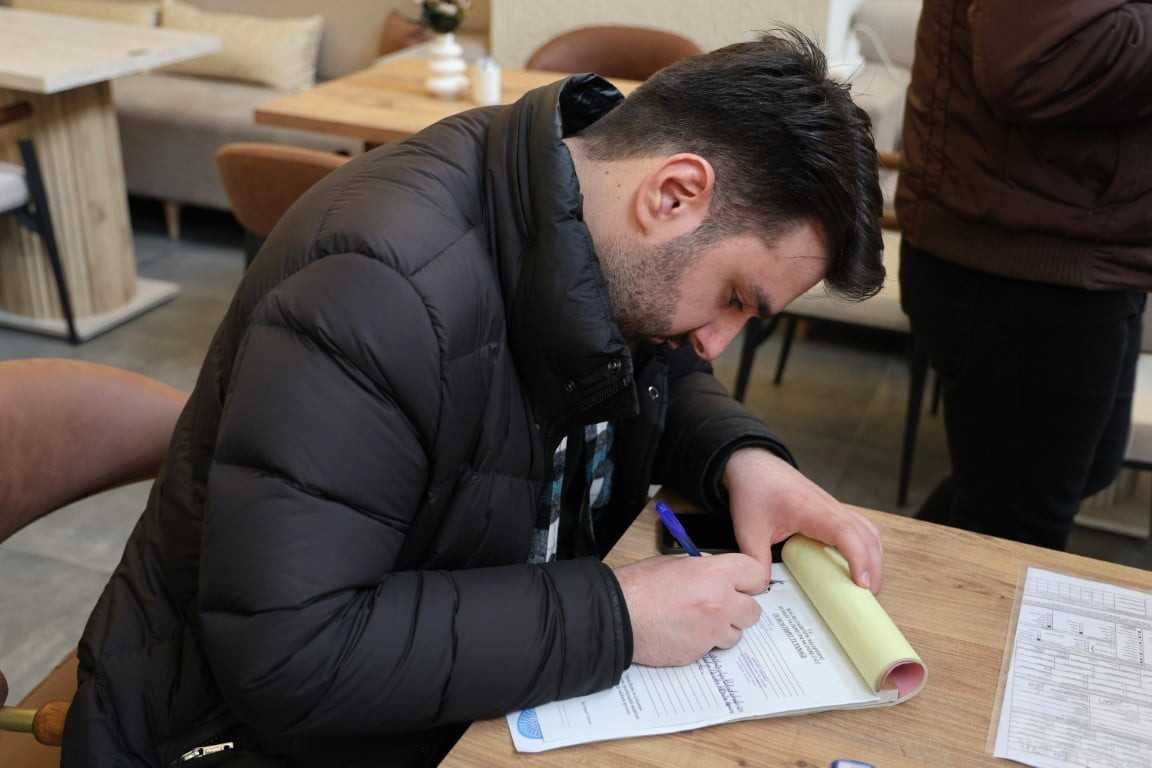 KARTEPE'DE BELEDİYE EKİPLERİNCE TİCARİ İŞLETMELERİN YASAL MEVZUATA UYGUNLUĞUNA YÖNELİK RUHSAT...