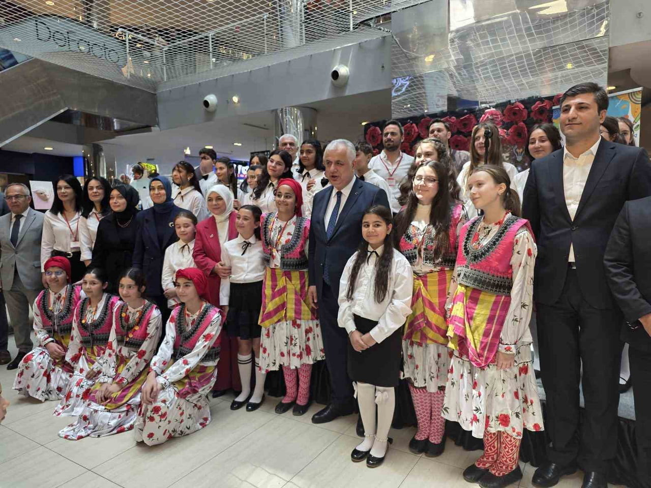 KASIM AKTAŞ ORTAOKULU TARAFINDAN DÜZENLENEN TEKNOLOJİ TASARIM, GÖRSEL SANATLAR VE HAREZMİ YIL SONU...