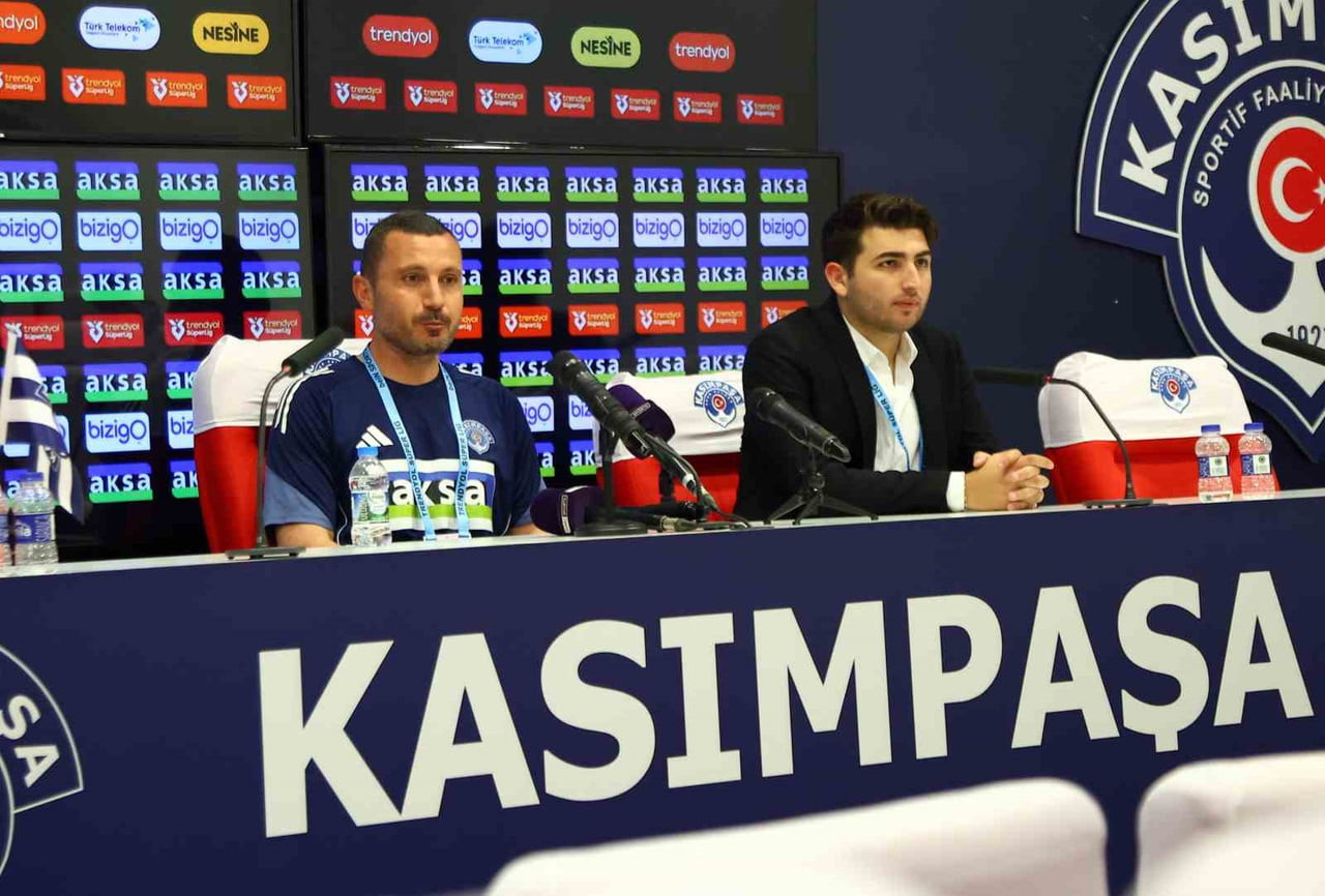KASIMPAŞA TEKNİK SORUMLUSU İLKER PÜREN, GALATASARAY KARŞISINDA KAZANDIKLARI İÇİN MUTLU OLDUKLARINI...