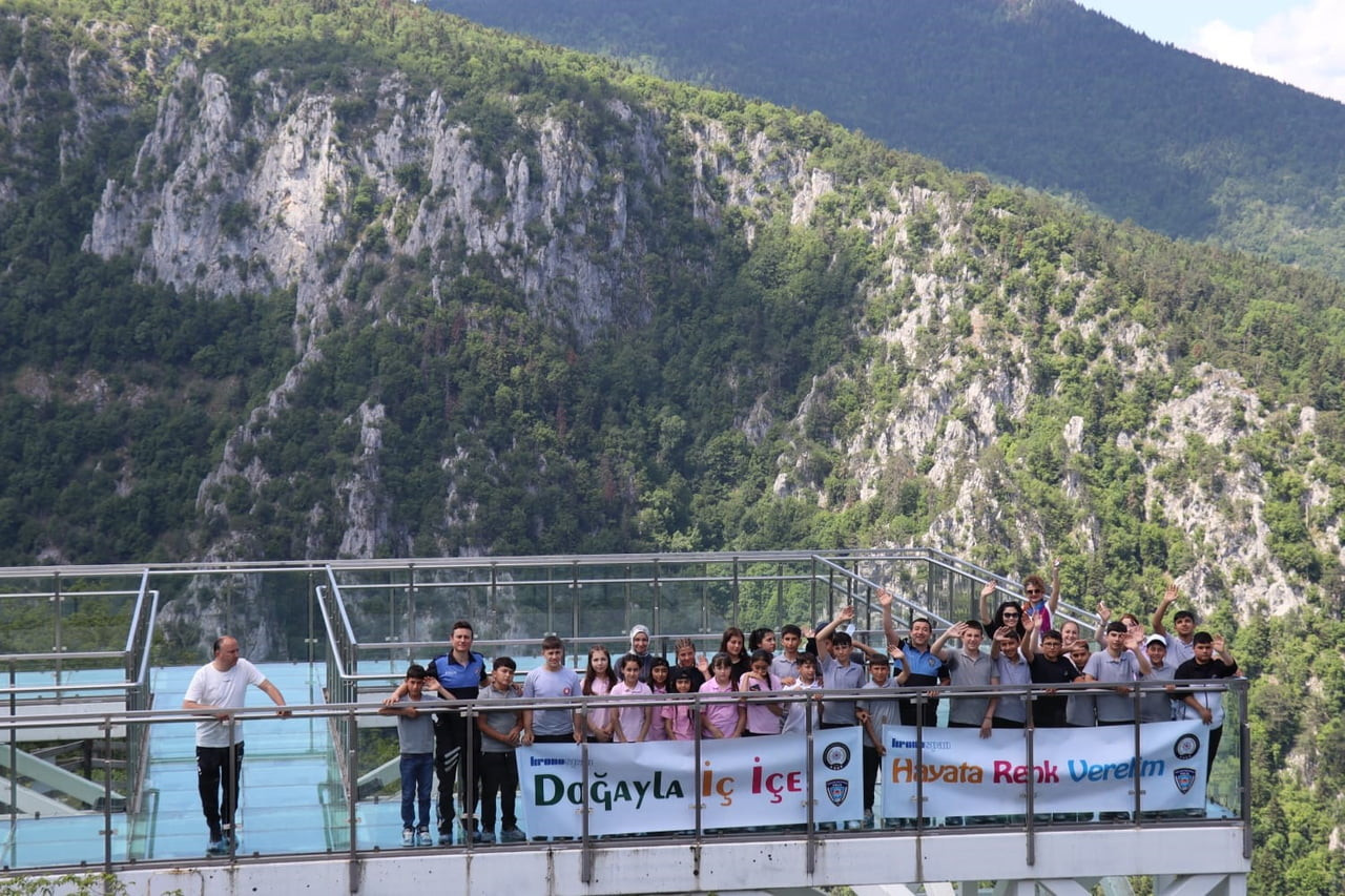 KASTAMONU İL EMNİYET MÜDÜRLÜĞÜ TARAFINDAN HAYATA GEÇİRİLEN "HAYATA RENK VERELİM" PROJESİ...