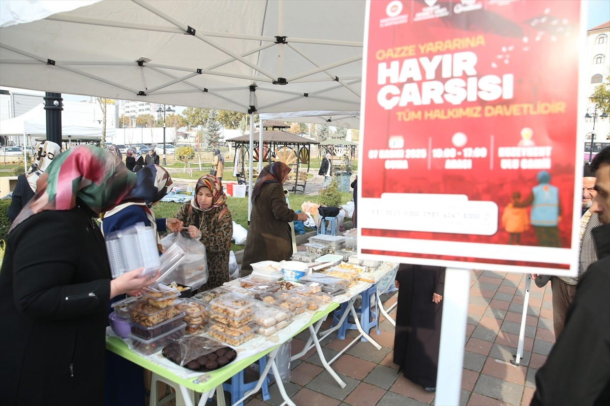 Kastamonu Müftülüğü ile Türkiye Diyanet Vakfı Kastamonu Şubesi Kadın Kolları işbirliğinde Gazze...