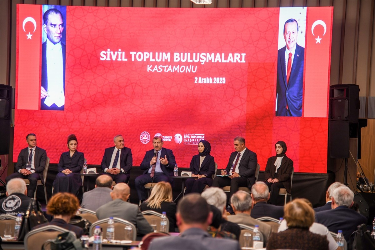 Kastamonu'da, 100 dernekten yöneticilerin katılımıyla "Sivil Toplum Buluşmaları Çalıştayı"...