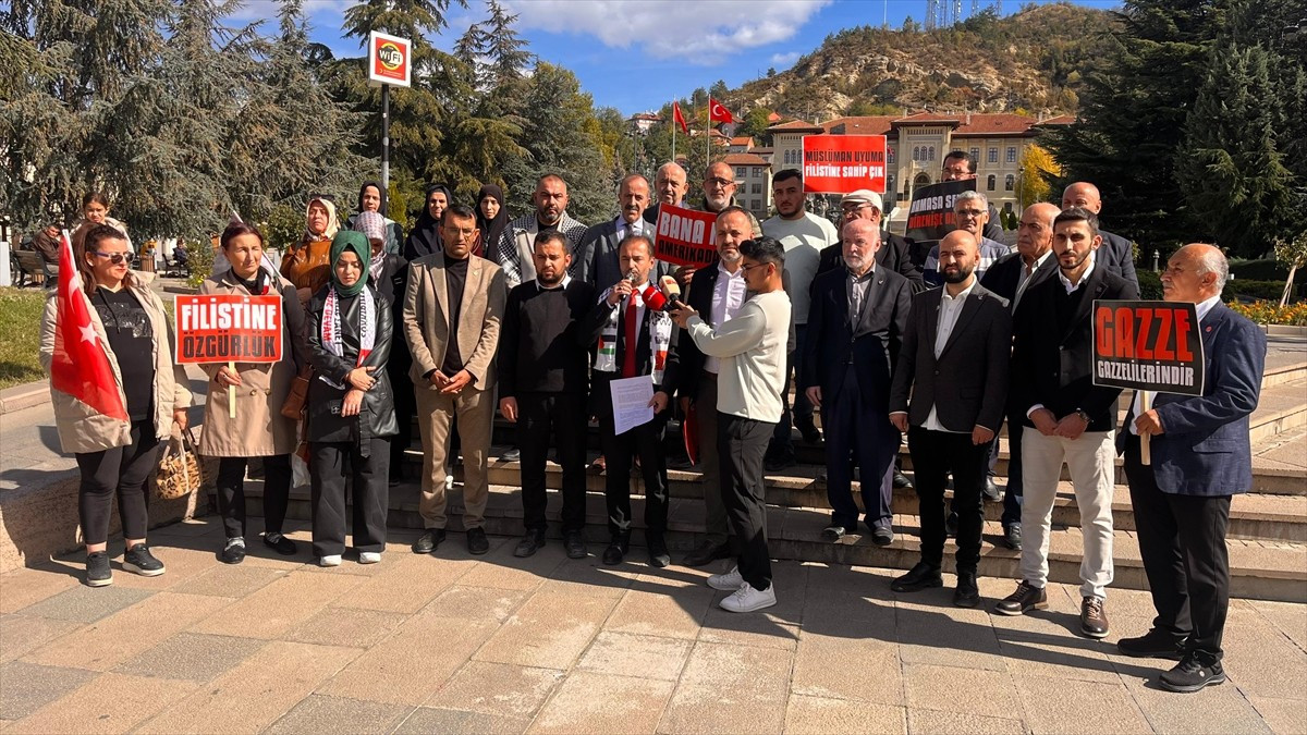 Kastamonu'da 5 siyasi parti, İsrail'in saldırdığı Küresel Sumud Filosu'na destek verdi. Cumhuriyet...