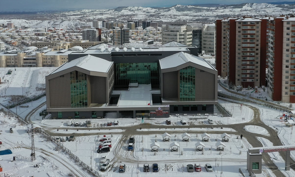 Kastamonu'da inşası tamamlanan 250 yataklı Fizik Tedavi ve Rehabilitasyon Hastanesi hasta kabulüne...